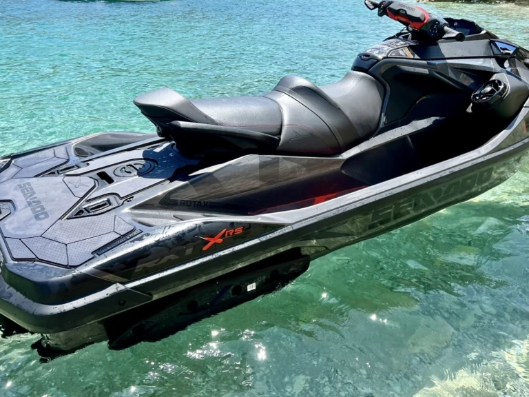 Bootverhuur Sea-Doo 300 RXT in Santa Eulària des Riu via SamBoat