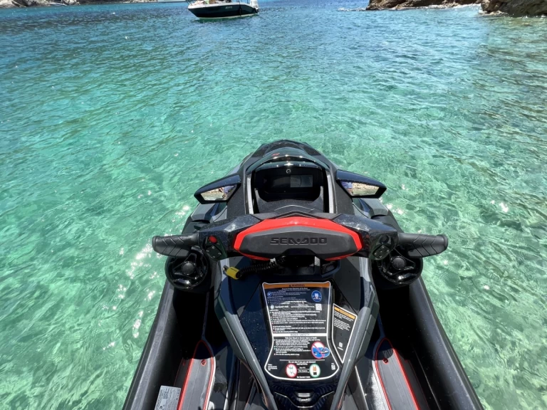Jet Ski te huur in Santa Eulària des Riu voor de beste prijs