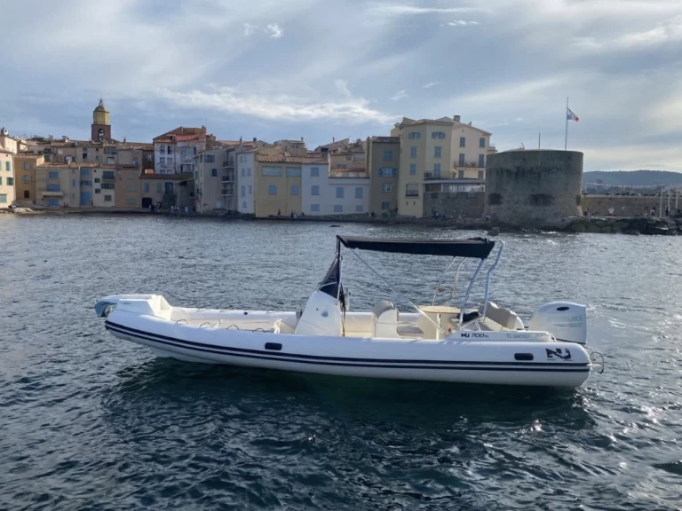 Huur een Nuova Jolly NJ 700 XL in Cogolin
