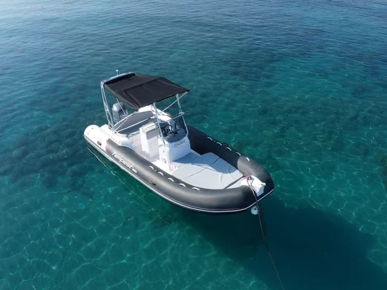 Huur een Capelli Tempest 625 Easy in Latchi