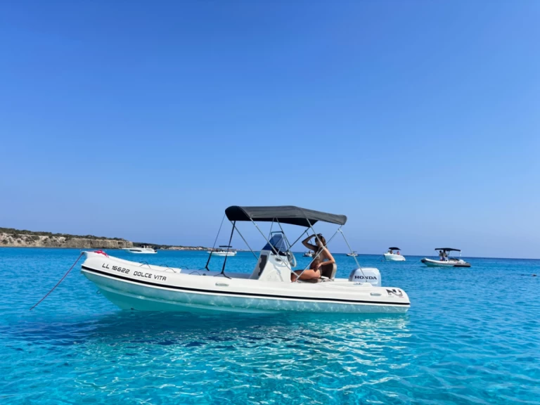 Bootverhuur Nuova Jolly NUOVA JOLLY 585 in Latchi via SamBoat