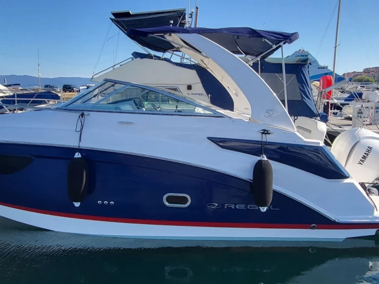 Verhuur Motorboot Régal met vaarbewijs