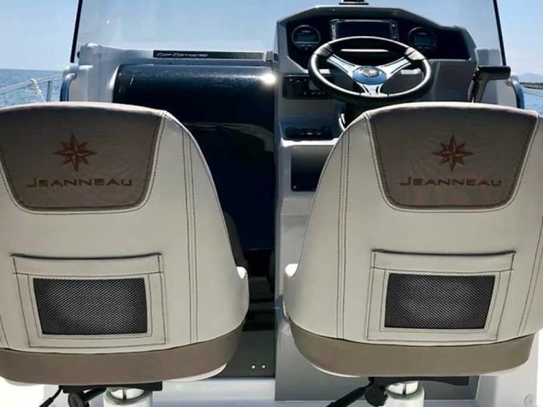 Motorboot te huur in Antibes voor de beste prijs