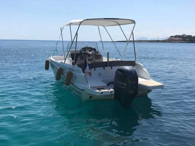 Jeanneau Cap Camarat 6.5 Style te huur van particulier of professional in Antibes