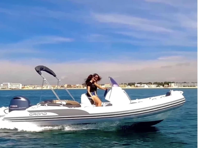 Grand Boats Golden Line G650LF te huur van particulier of professional in Palavas-les-Flots