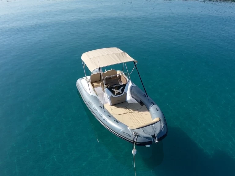 Bootverhuur Latchi goedkoop SALPA 18 SOLEIL