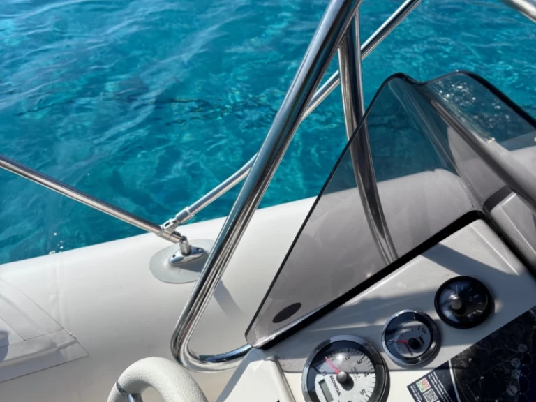 RIB te huur in Latchi voor de beste prijs