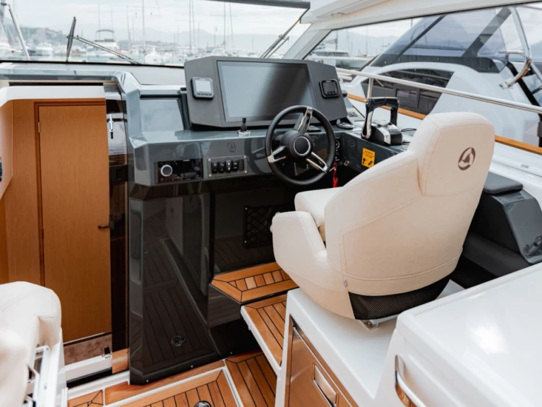 Verhuur Motorboot AUSTIN PARKER met vaarbewijs