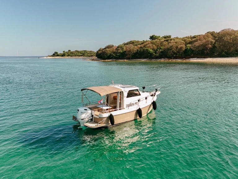 Huur een Leidi Leidi 660 in Pula