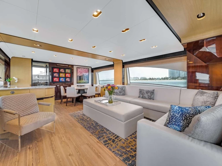 Bootverhuur Azimut Sky in East Hampton via SamBoat