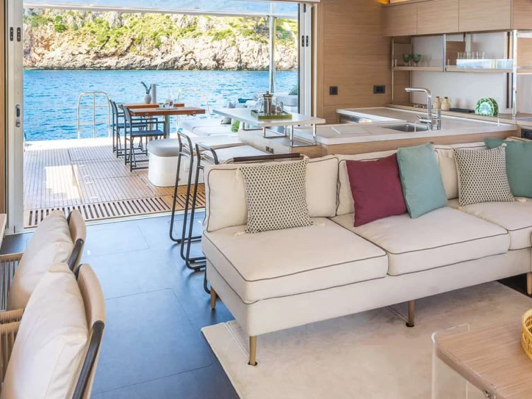 Verhuur Catamaran Lagoon met vaarbewijs