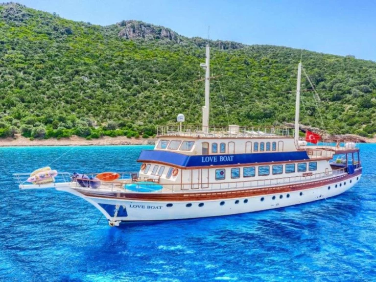 Huur een Custom built - Bodrum LOVE BOAT in Bodrum