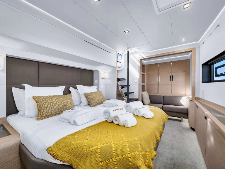 Jachthuur in Cannes - Fountaine Pajot Alegria 67 via SamBoat