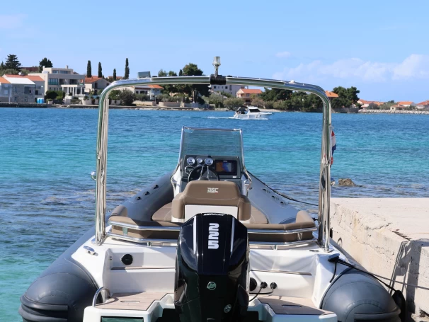 RIB te huur in Zadar voor de beste prijs