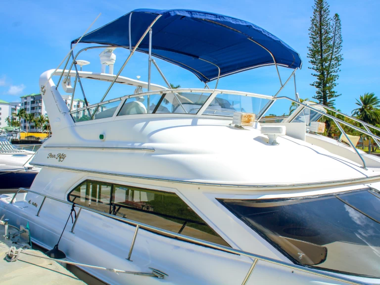 Sea Ray 450 fly bridge  te huur van particulier of professional in Miami
