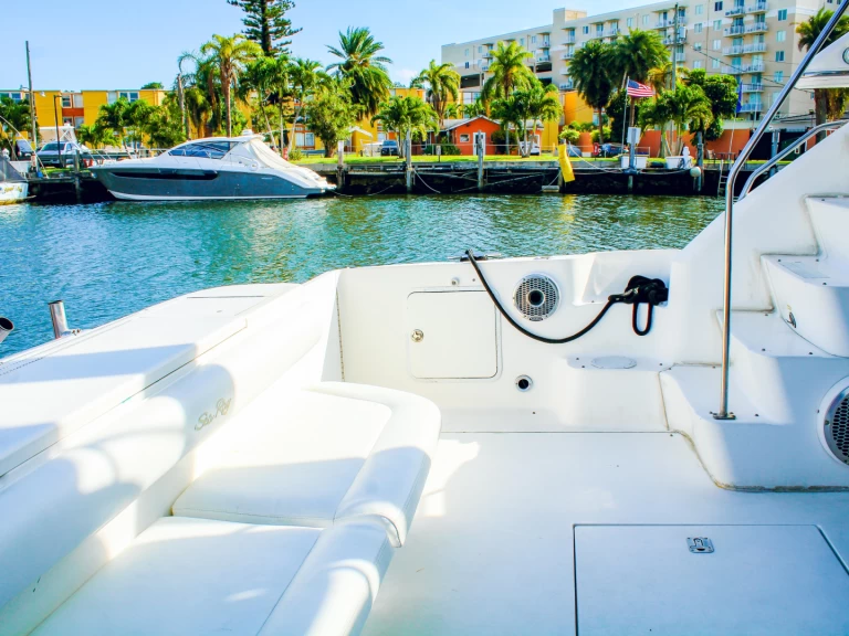 Verhuur Motorboot in Miami - Sea Ray 450 fly bridge 