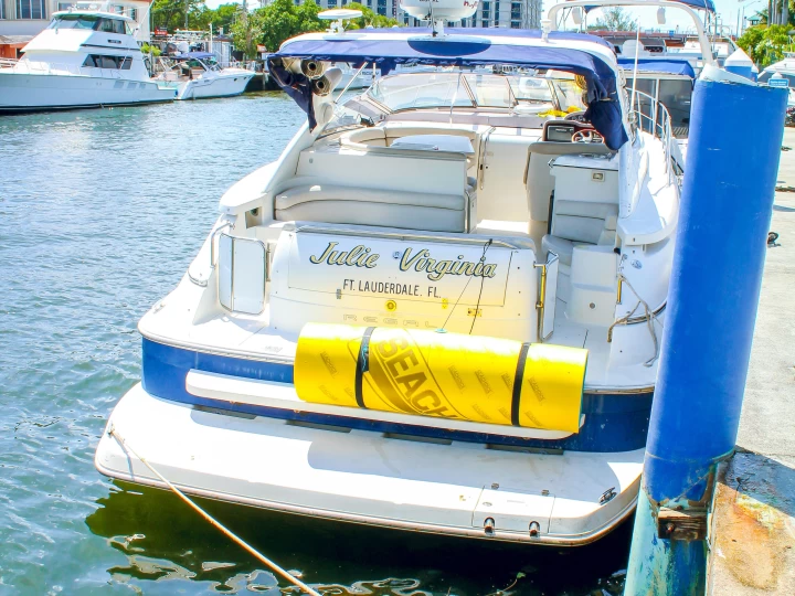 Bootverhuur Régal Commodore 4260 in North Miami Beach via SamBoat