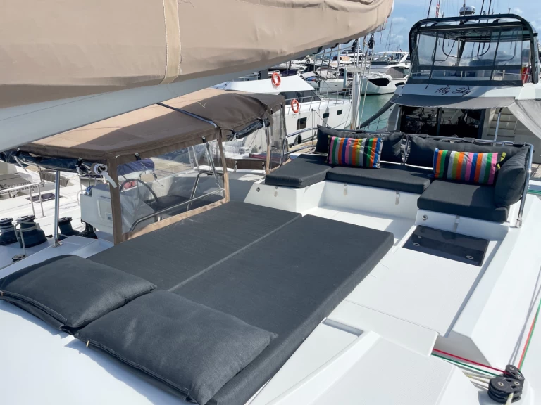 Fountaine Pajot Saona 47 te huur van particulier of professional in Phuket