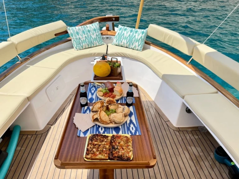 Jachthuur in Club Náutico Moraira - Medvolt Marine M7 via SamBoat