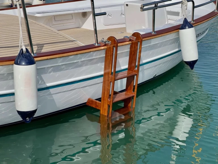 Huur een Medvolt Marine M7 in Club Náutico Moraira