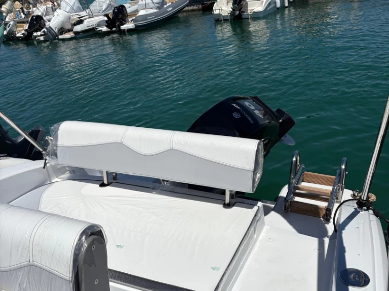 Motorboot te huur in La Spezia voor de beste prijs