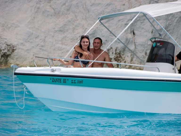 Bootverhuur Zakynthos goedkoop Blue Water 185