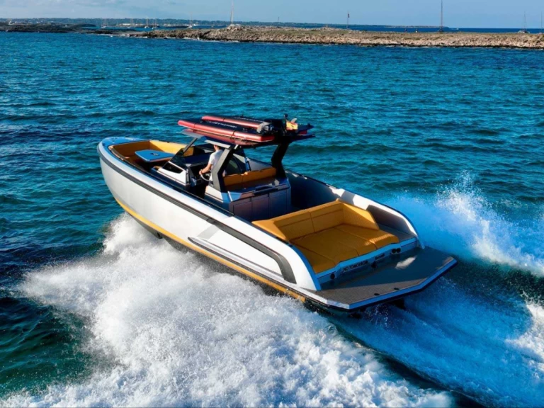 Vanquish VQ 40 te huur van particulier of professional in Ibiza Town