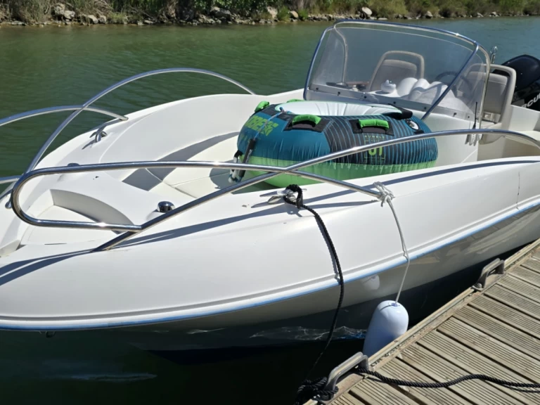 Bootverhuur Carnon-Plage goedkoop Quicksilver 635 Commander