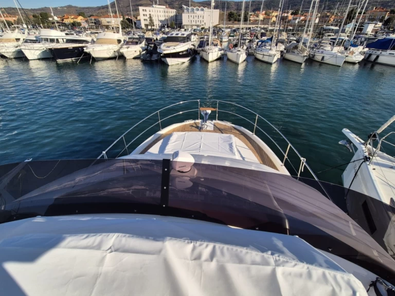 Huur een Bénéteau Swift Trawler 41 in Pirovac