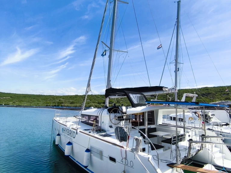 Verhuur Catamaran in Punat - Lagoon Lagoon 400 S2