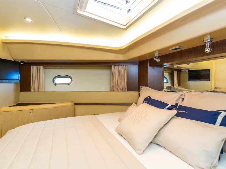 Bootverhuur Ferretti 591 in Dubrovnik via SamBoat
