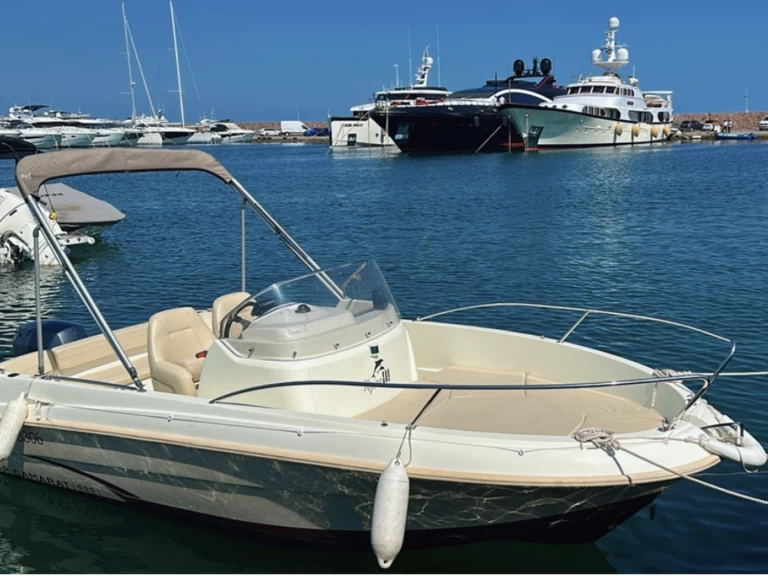 Verhuur Motorboot Jeanneau met vaarbewijs