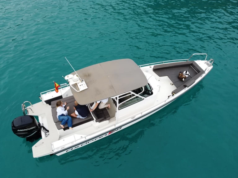 Motorboot te huur in Club Nàutic Santa Ponsa voor de beste prijs