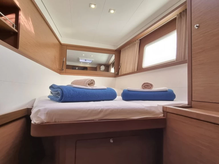 Bootverhuur Lagoon Lagoon 450 F in Sant Antoni de Portmany via SamBoat