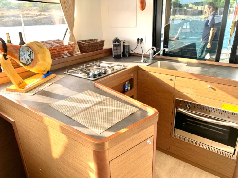 Jachthuur in Sant Antoni de Portmany - Lagoon Lagoon 42 via SamBoat