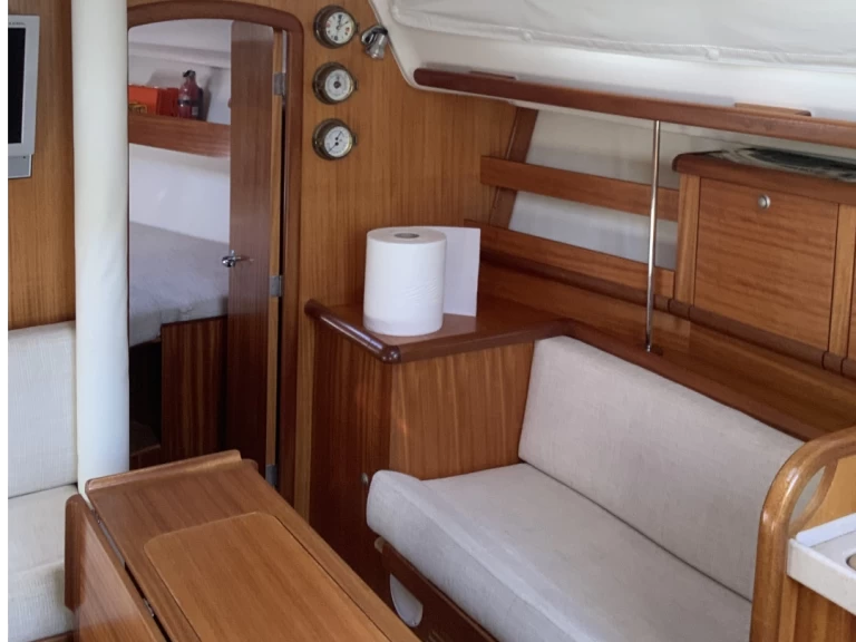 Huur een Delphia Delphia 33 in Piso Livadi