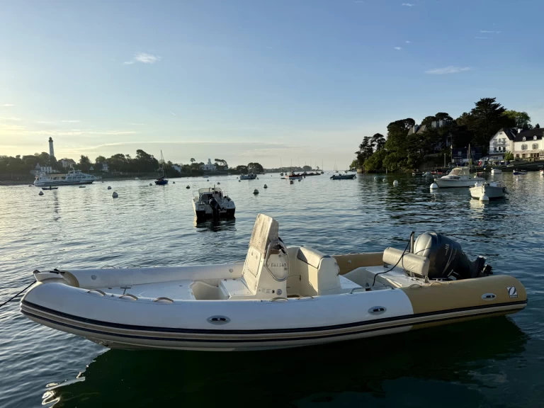 Verhuur RIB in Port de Sainte-Marine - Zodiac Medline 740