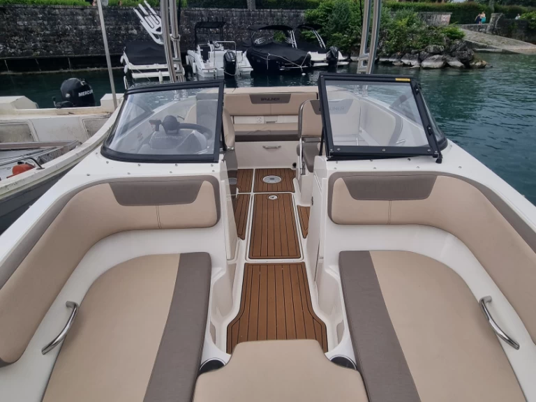 Bayliner VR5 te huur van particulier of professional in Amphion-les-Bains