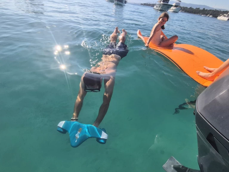 Jachthuur in Vieux Port de Cannes - Bénéteau Flyer 6.6 SUNdeck via SamBoat