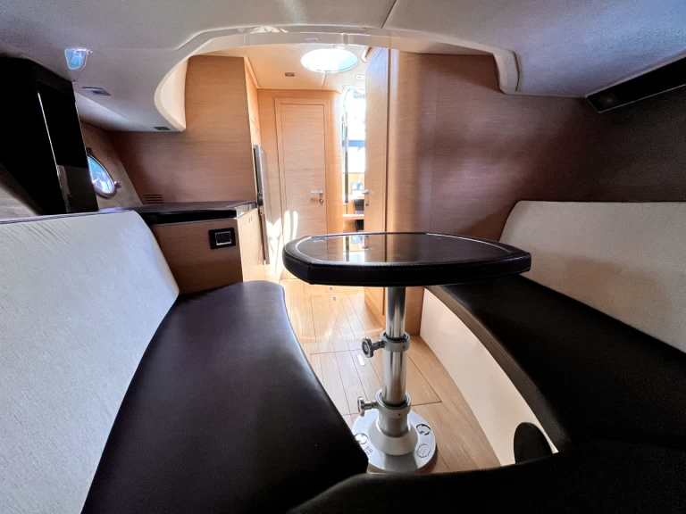 Verhuur Motorboot in Tivat - Sessa Marine Key Largo 36