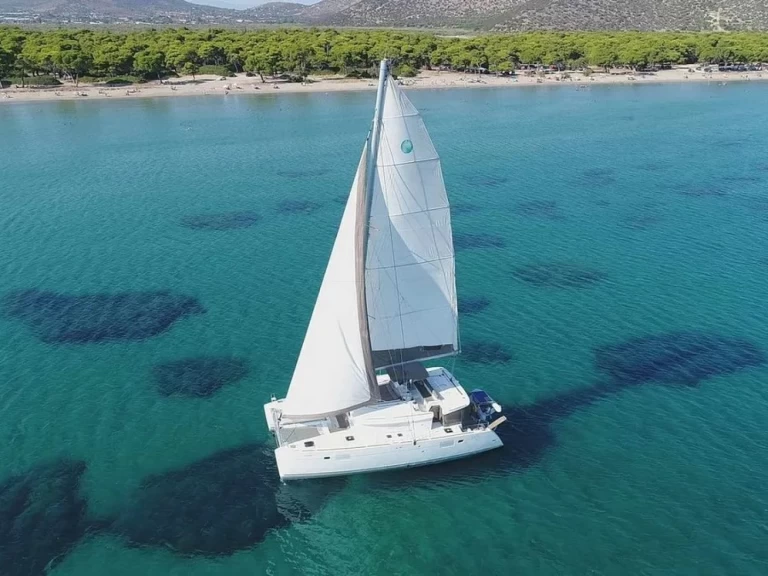 Verhuur Catamaran Lagoon met vaarbewijs