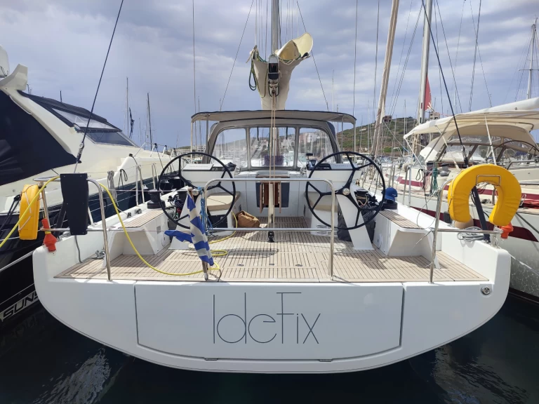 Bootverhuur Lávrio goedkoop First 44