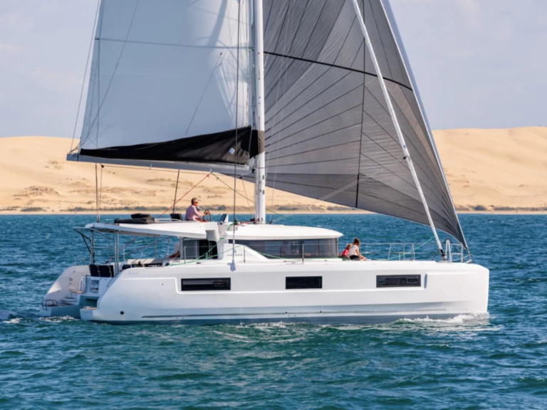 Huur Catamaran met of zonder schipper Lagoon in Vlychada