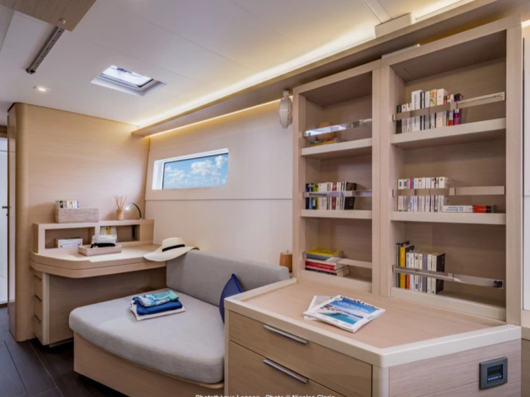 Verhuur Catamaran Lagoon met vaarbewijs