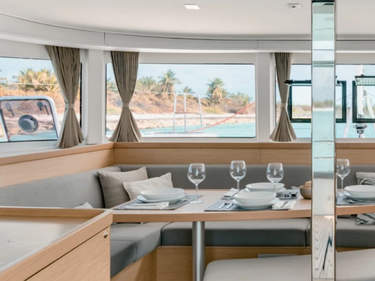 Huur een Lagoon Lagoon 42 in Vlychada