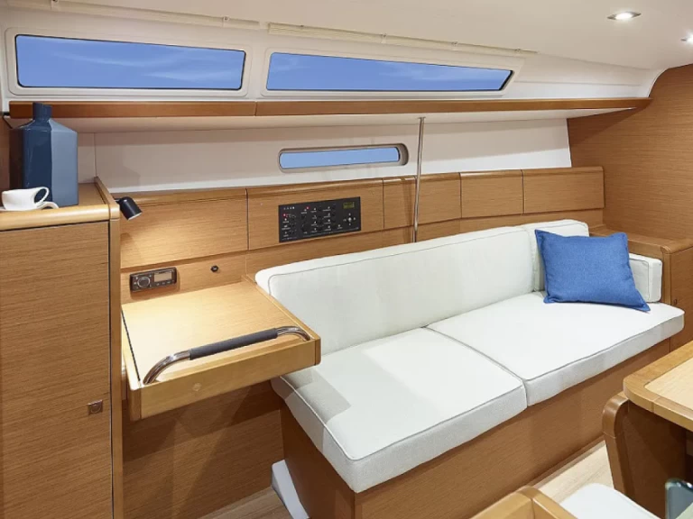 Verhuur Zeilboot Jeanneau met vaarbewijs