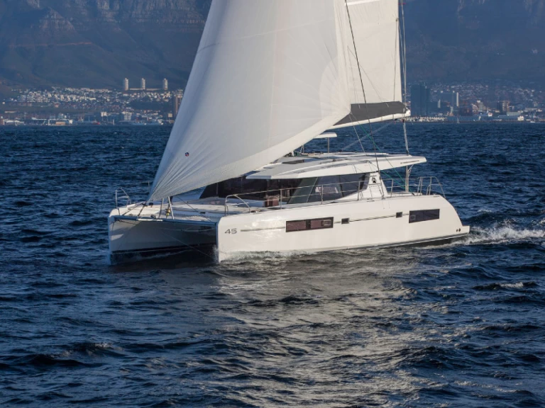 Verhuur Catamaran in Piraeus - Leopard Leopard 45