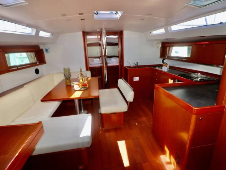 Bootverhuur Bénéteau Oceanis 48 in Cannigione via SamBoat