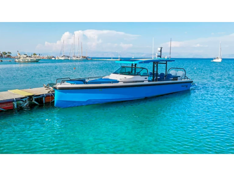 Axopar Axopar 37 Sun-Top te huur van particulier of professional in Gouviá