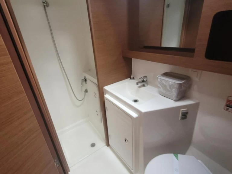 Verhuur Catamaran Lagoon met vaarbewijs